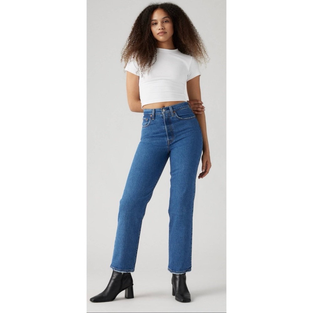 Levi's‎ Women's Ribcage Straight Ankle Jeans Buttonfly Closure Size 31